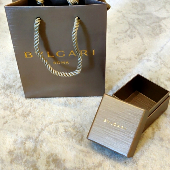 BVLGARI Shopping Bag and Box - Picture 3 of 3